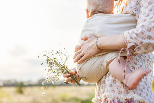Top 12 Benefits Of Babywearing (For Babies And Parents)